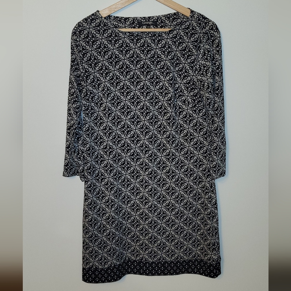Elegant Black and White Patterned Dress